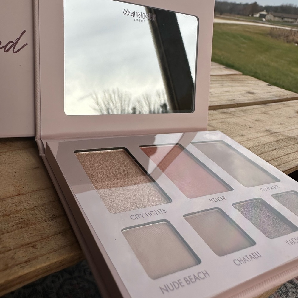 Wander Beauty Highlighter Palette - City Lights, Ballerina, C'est La Vie